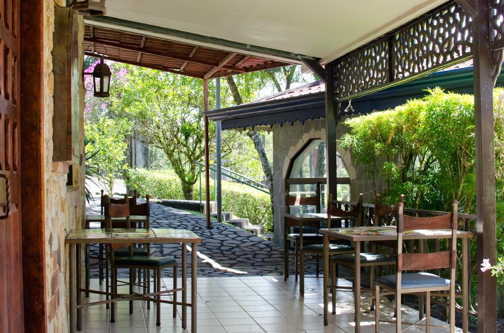 Gingerbread Restaurant&Hotel Nuevo Arenal Exterior foto